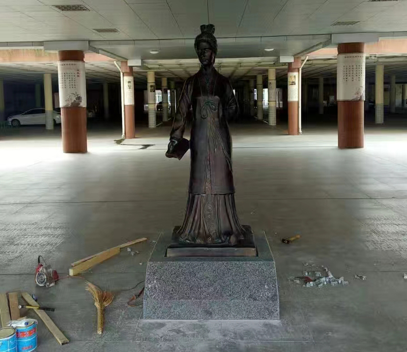 章丘區(qū)清照小學(xué)《李清照》鑄銅雕塑